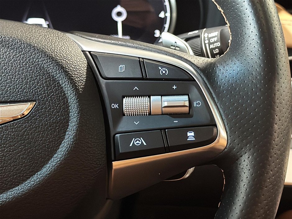 GENESIS G70 2.0T PRESTIGE AWD TOIT OUVRANT NAVIGATION CUIR 2023-36