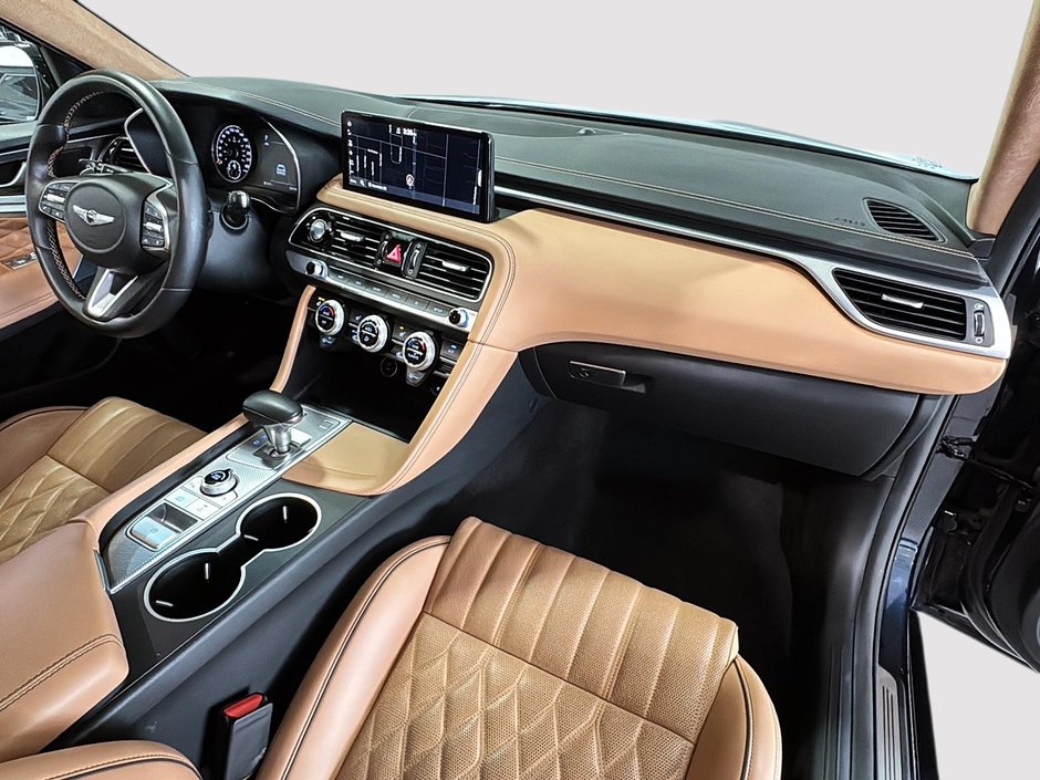 GENESIS G70 2.0T PRESTIGE AWD TOIT OUVRANT NAVIGATION CUIR 2023-18