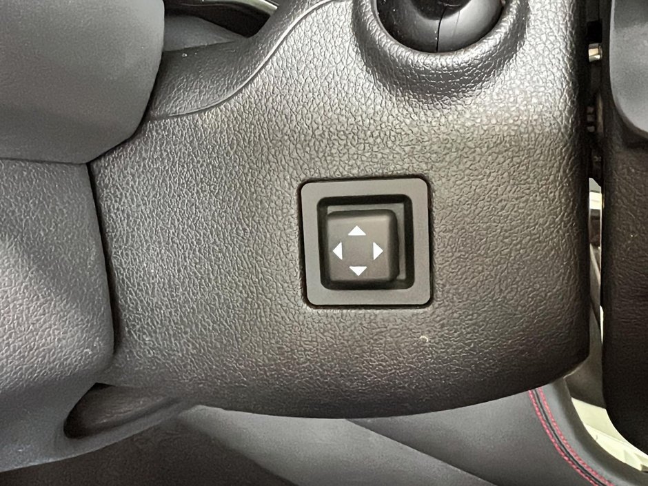 GENESIS G70 3.3T SPORT CUIR CHAUFFANT CAMERA GPS 2023-40