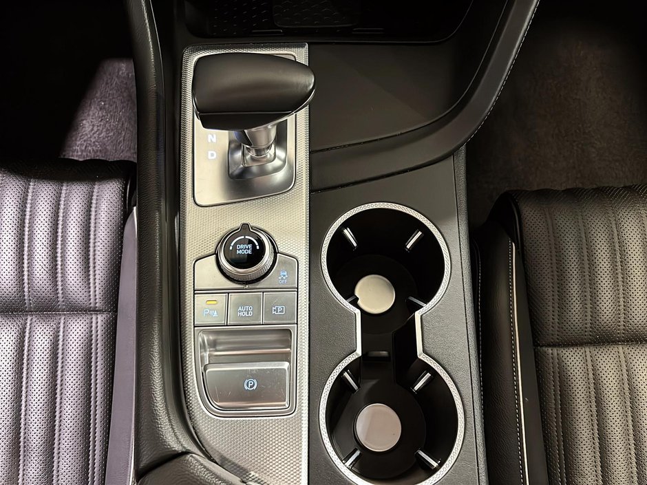 GENESIS G70 2.5T ADVANCED AWD CUIR TOIT PANO CAMERA NAV 2025-19