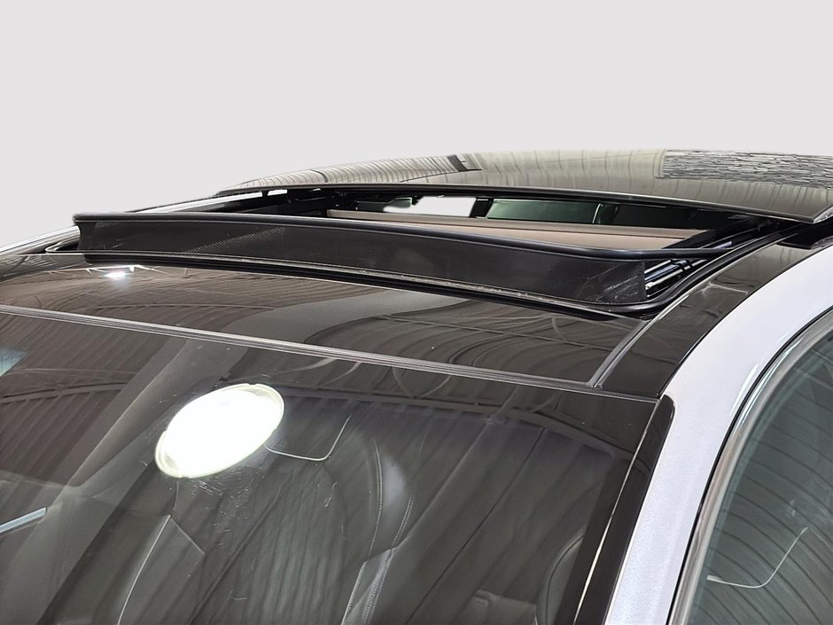 GENESIS G70 2.5T ADVANCED AWD CUIR TOIT PANO CAMERA NAV 2025-4