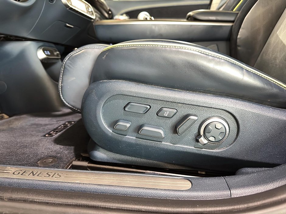 GENESIS GV60 PERFORMANCE AWD TOIT CUIR GPS CAM360 2023-20