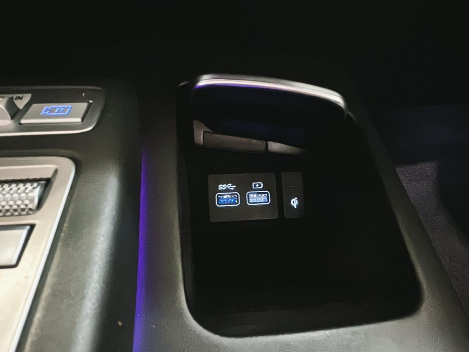 GENESIS GV70 2.5T ADVANCED PLUS TOIT CUIR CHAUFFANTS CAM360 GPS 2022-45