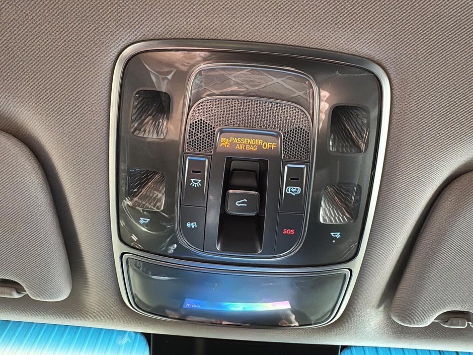 GENESIS GV70 2.5T ADVANCED PLUS TOIT CUIR CHAUFFANTS CAM360 GPS 2022-44