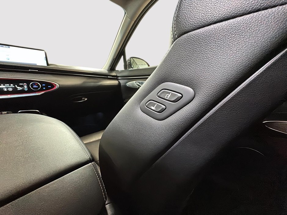 GENESIS GV70 2.5T ADVANCED AWD 300HP TOIT GPS CUIR MAGS 2022-39