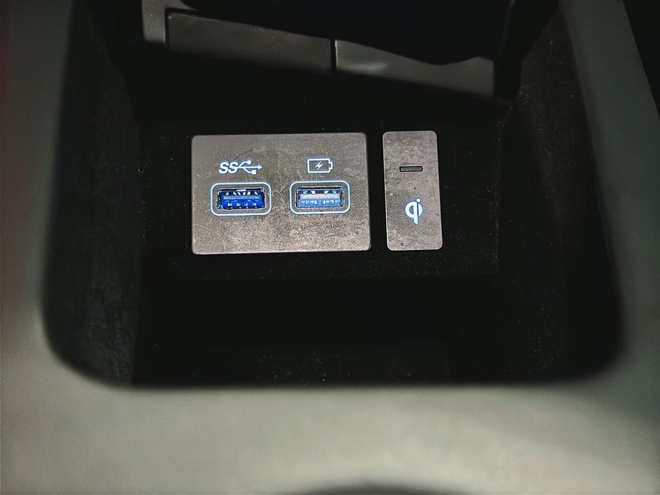 GENESIS GV70 2.5T ADVANCED AWD 300HP TOIT GPS CUIR MAGS 2022-37
