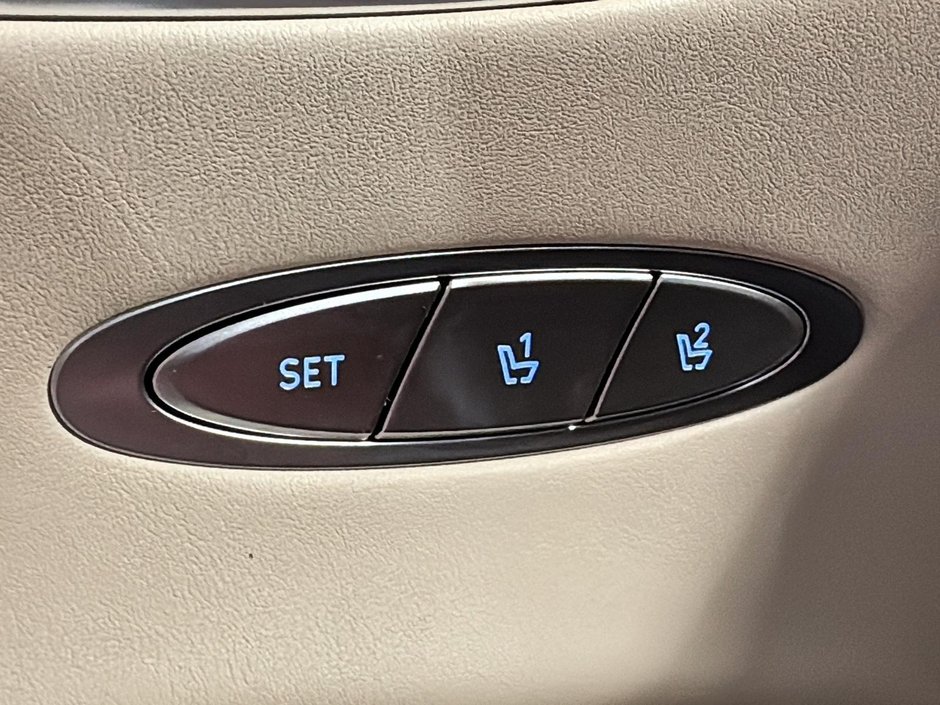 GENESIS GV70 2.5T ADVANCED AWD 300HP TOIT NAV CUIR MAGS 2023-32