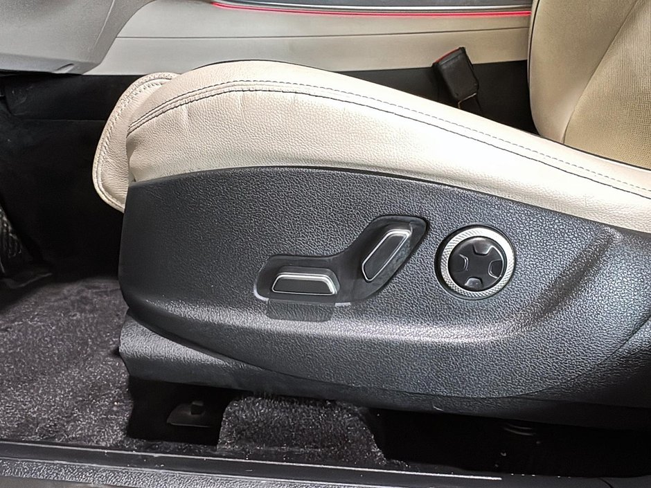 GENESIS GV70 2.5T ADVANCED AWD 300HP TOIT NAV CUIR MAGS 2023-15