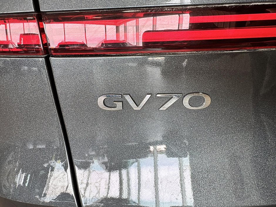 GENESIS GV70 2.5T ADVANCED AWD 300HP TOIT NAV CUIR MAGS 2023-7