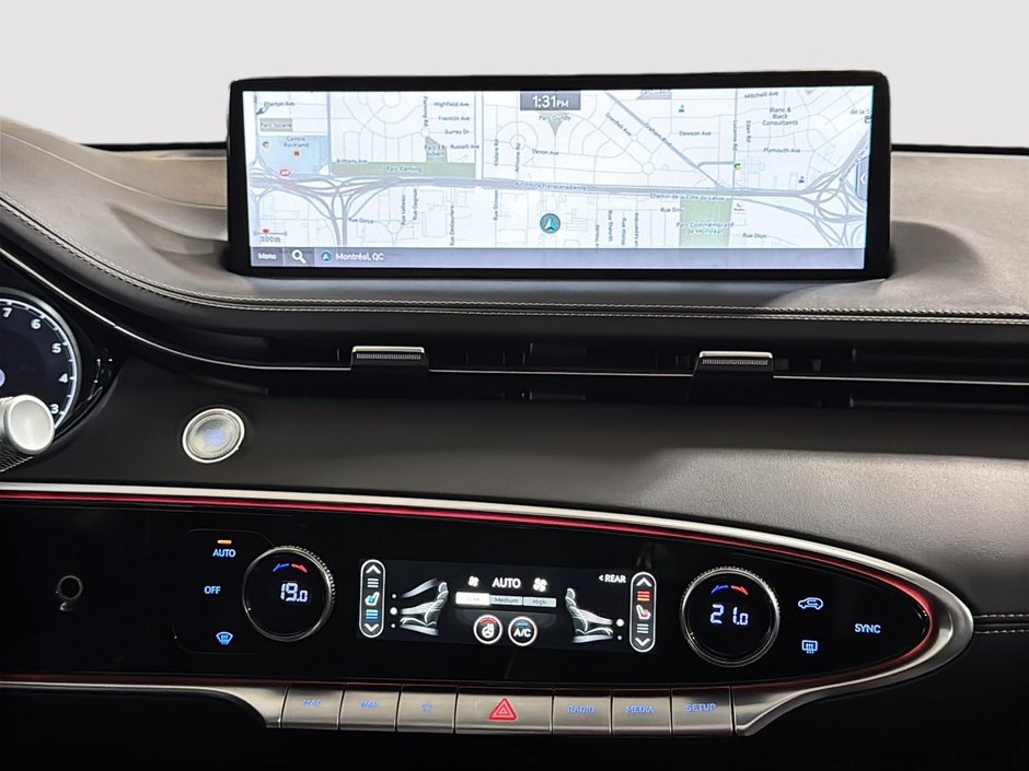GENESIS GV70 2.5T ADVANCED AWD CUIR TOIT PANO CAMERA NAV 2023-25