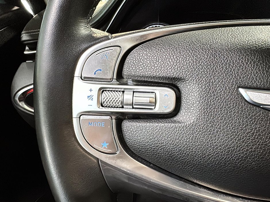 GENESIS GV70 2.5T ADVANCED AWD CUIR TOIT PANO CAMERA NAV 2023-34