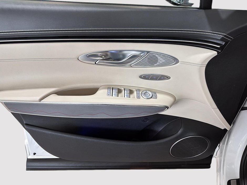 GENESIS GV70 2.5T ADVANCED CUIR TOIT GPS 2024-19