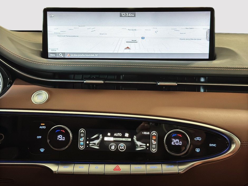 GENESIS GV70 2.5T ADVANCED PLUS TOIT CUIR CHAUFFANTS CAM360 GPS 2024-25