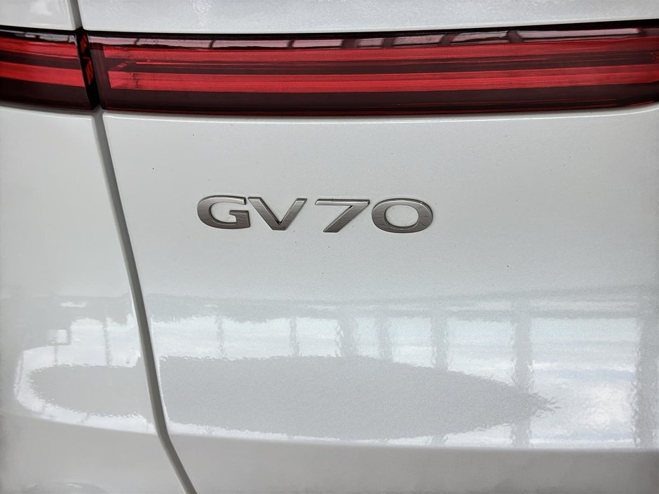GENESIS GV70 2.5T ADVANCED PLUS TOIT CUIR CHAUFFANTS CAM360 GPS 2024-10