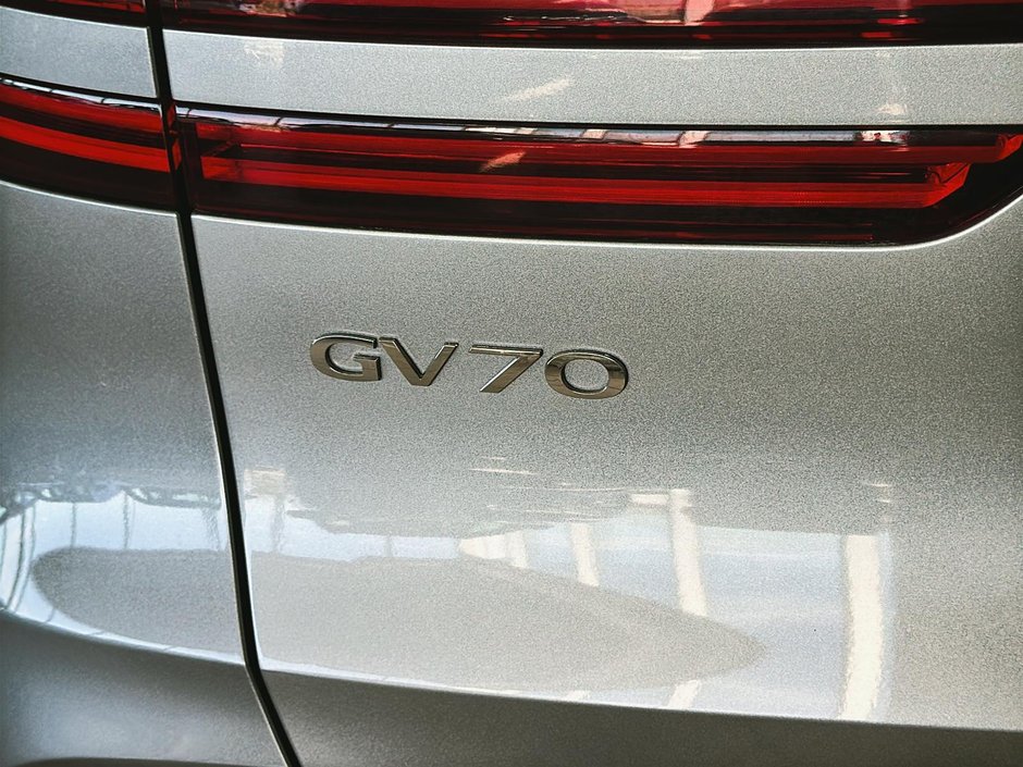GENESIS GV70 3.5T SPORT PLUS AWD 375HP HUD TOIT OUVRANT CUIR 2025-12