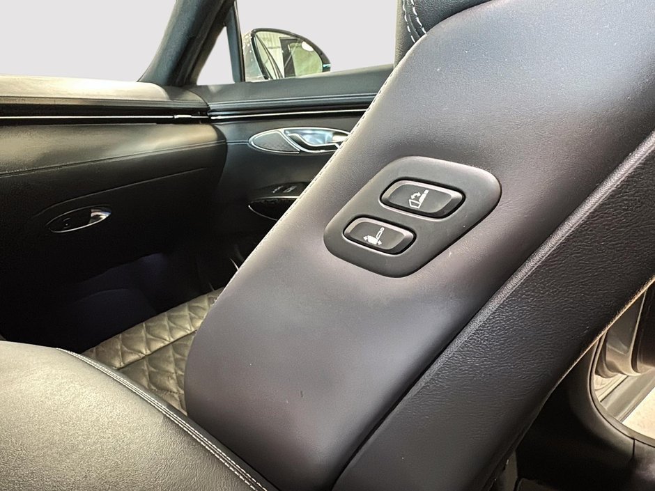 GENESIS GV70 3.5T SPORT PLUS AWD 375HP HUD TOIT OUVRANT CUIR 2025-46
