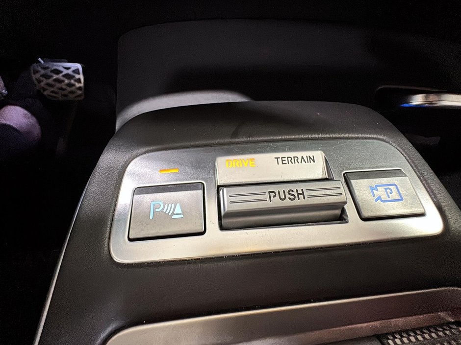 GENESIS GV70 3.5T SPORT PLUS AWD 375HP HUD TOIT OUVRANT CUIR 2025-39