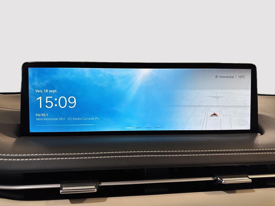 GENESIS GV70 2.5T ADVANCED PLUS TOIT CUIR CHAUFFANTS CAM GPS 2025-28