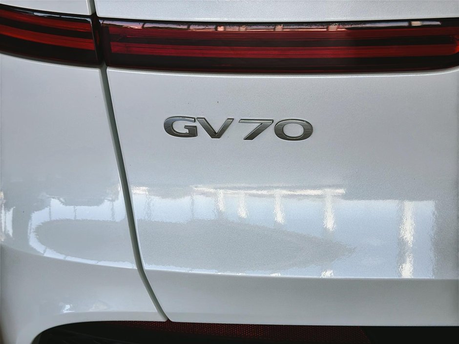 GENESIS GV70 2.5T ADVANCED PLUS TOIT CUIR CHAUFFANTS CAM GPS 2025-12