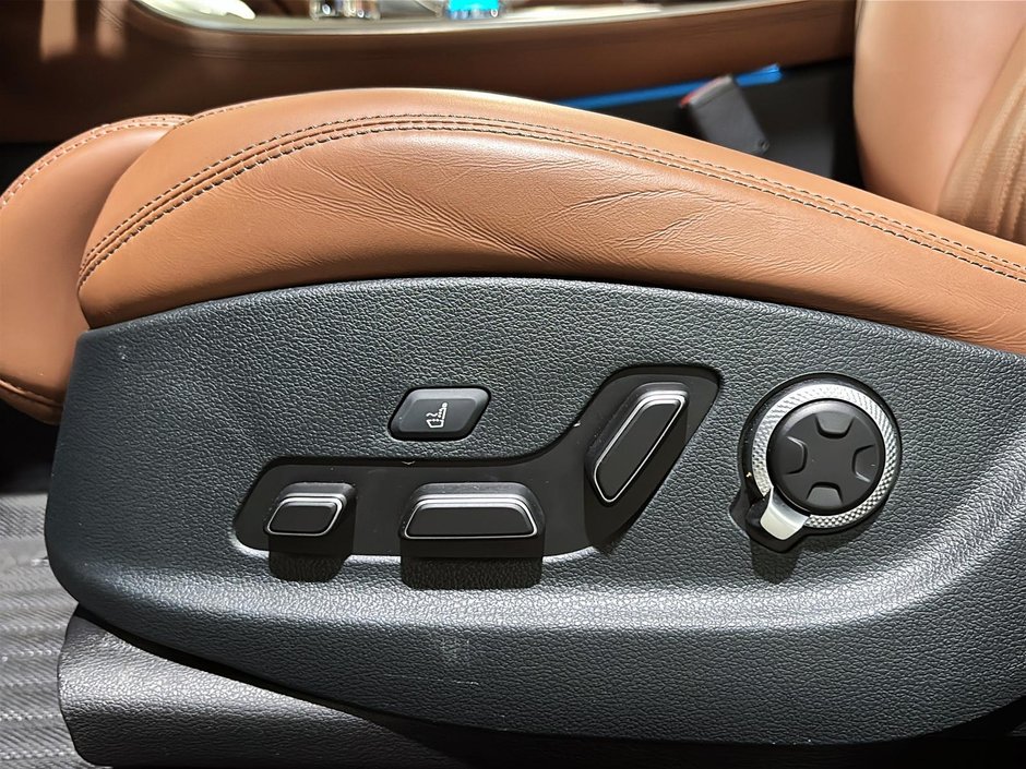 GENESIS GV70 PRESTIGE PEINTURE MAT AWD TOIT CAM 360 PARK ASSIST 2026-15