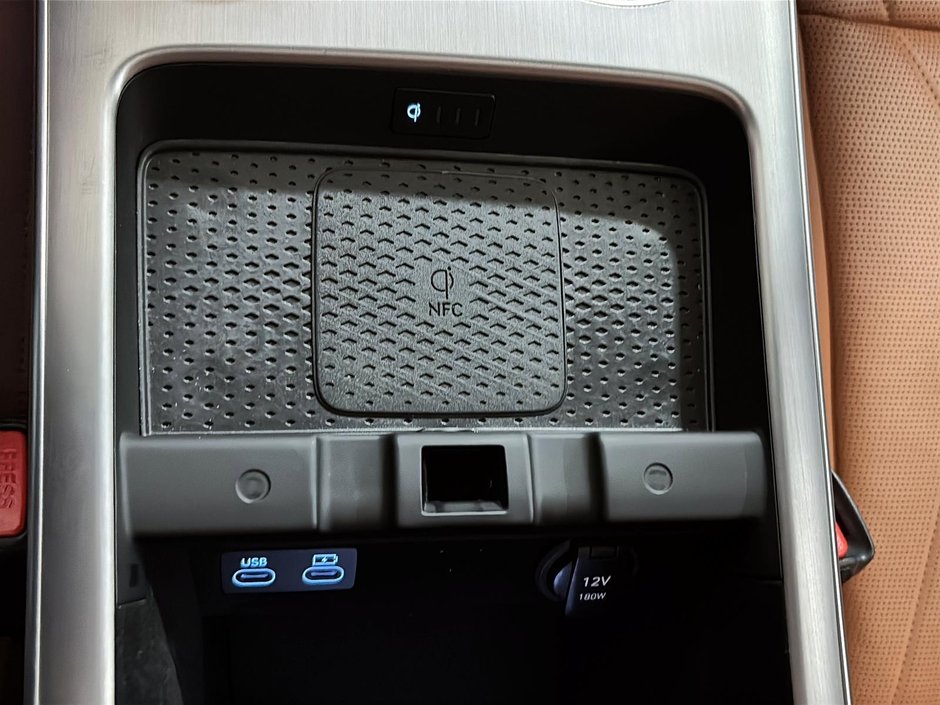 GENESIS GV70 PRESTIGE PEINTURE MAT AWD TOIT CAM 360 PARK ASSIST 2026-32