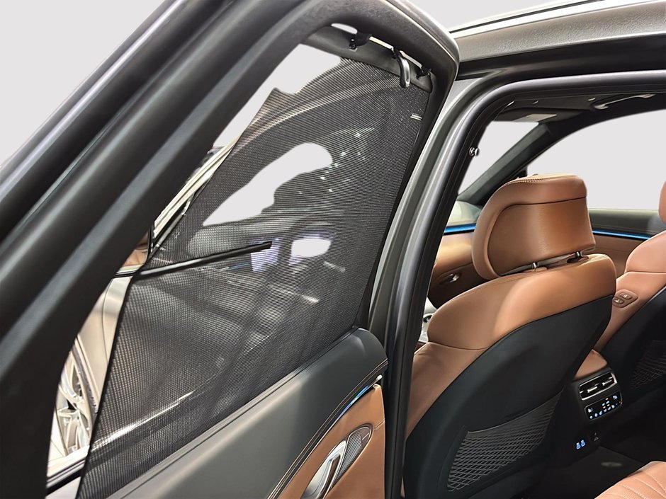 GENESIS GV70 PRESTIGE PEINTURE MAT AWD TOIT CAM 360 PARK ASSIST 2026-28