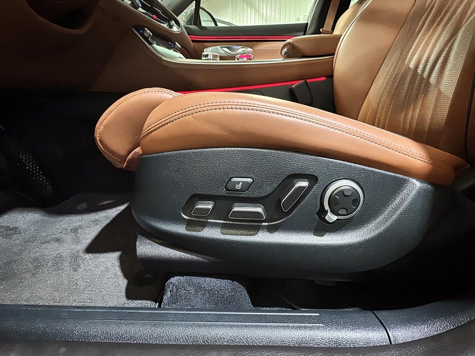 GENESIS GV70 PRESTIGE AWD TOIT PANO CUIR GPS HITCH 2026-22
