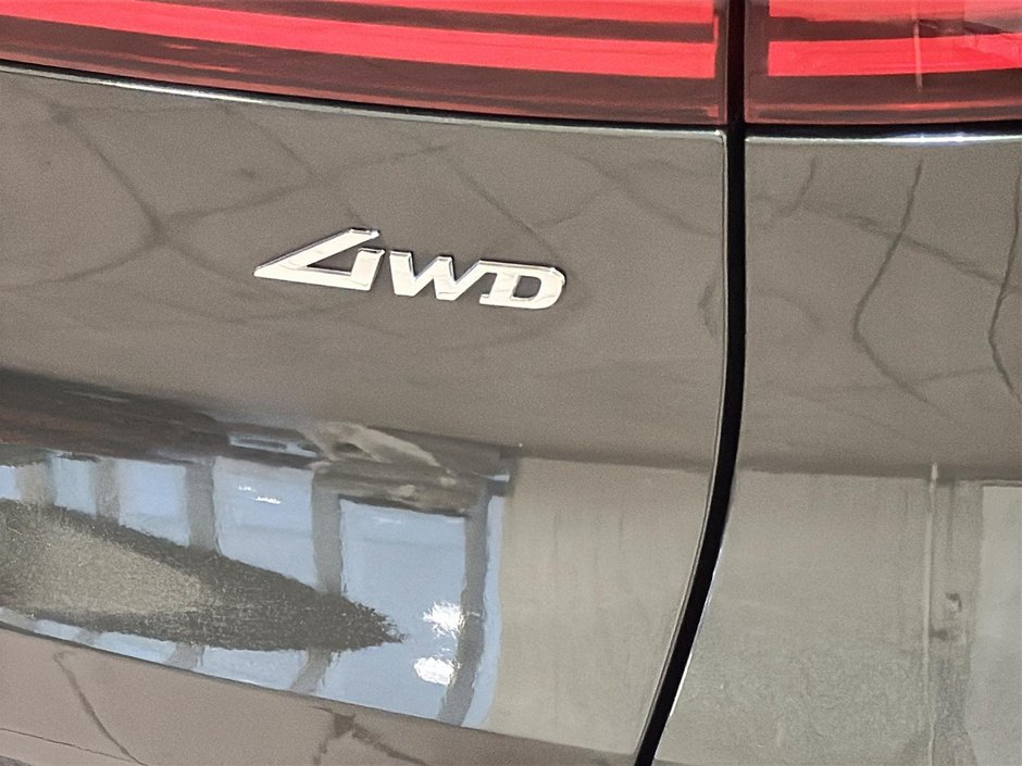 GENESIS GV70 PRESTIGE AWD TOIT PANO CUIR GPS HITCH 2026-14