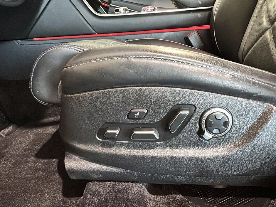 GENESIS GV80 PRESTIGE 3.5T AWD 375HP TOIT CAM 360 GRISE MATTE 2025-22