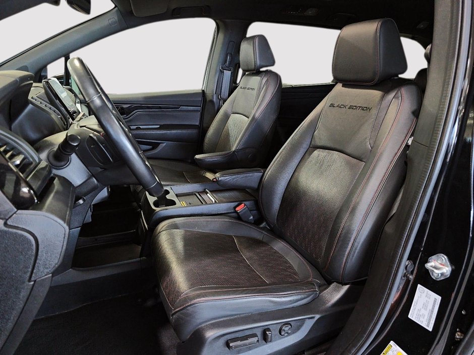 Honda Odyssey Black Edition Toit Ouvrant 7 Passagers 2023-12
