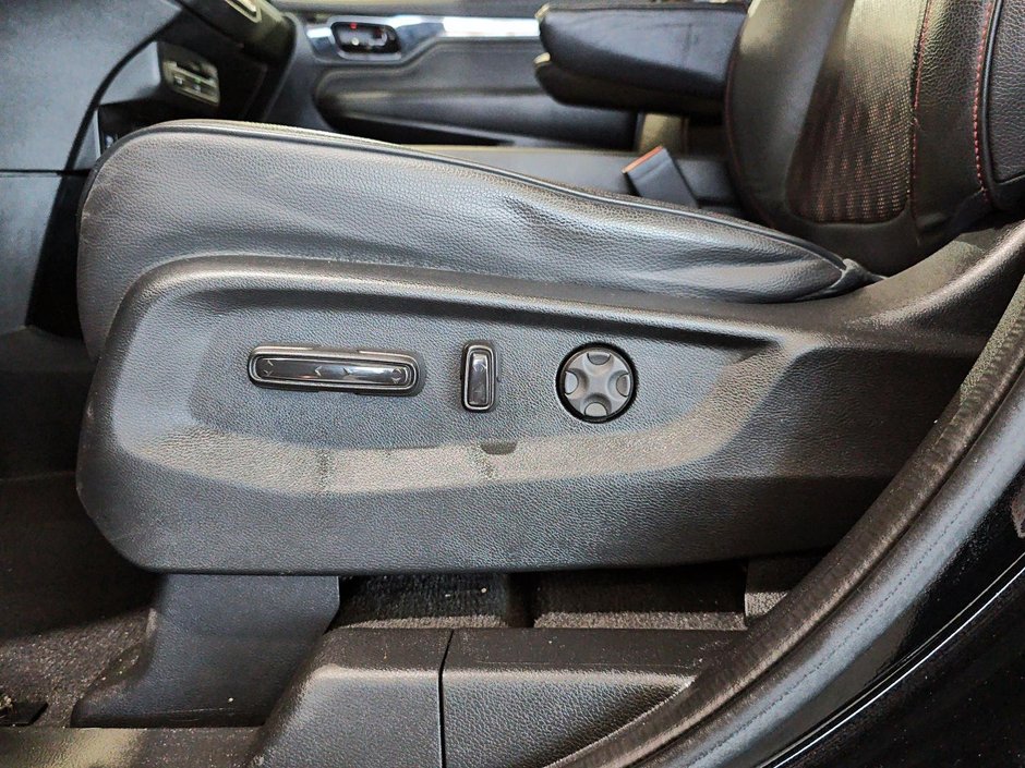 Honda Odyssey Black Edition Toit Ouvrant 7 Passagers 2023-13