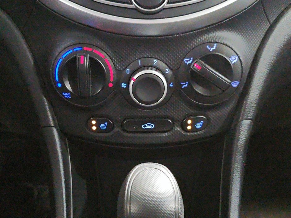 Hyundai Accent GL AIR CLIMATISE BLUETOOTH SIEGES CHAUFFANTS 2013-16