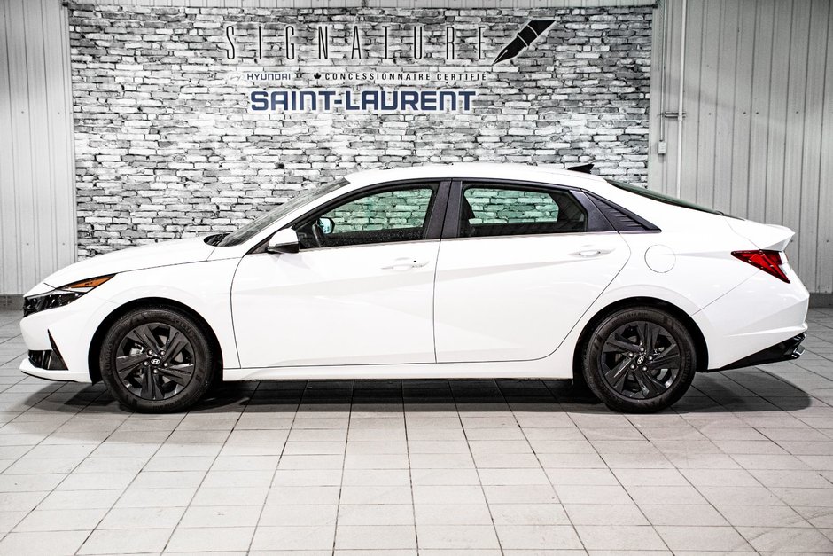 Hyundai Elantra Hybrid ULTIMATE CUIR TOIT OUVRANT CAMERA LANE ASSIST MAGS 2022-18