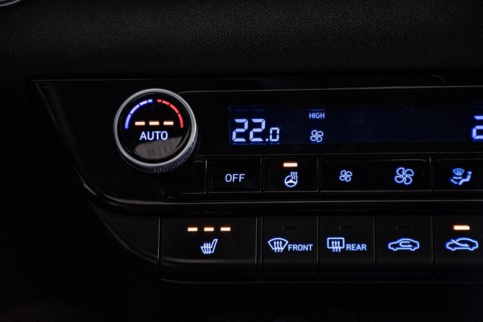 Hyundai Elantra Hybrid ULTIMATE CUIR TOIT OUVRANT CAMERA LANE ASSIST MAGS 2022-28
