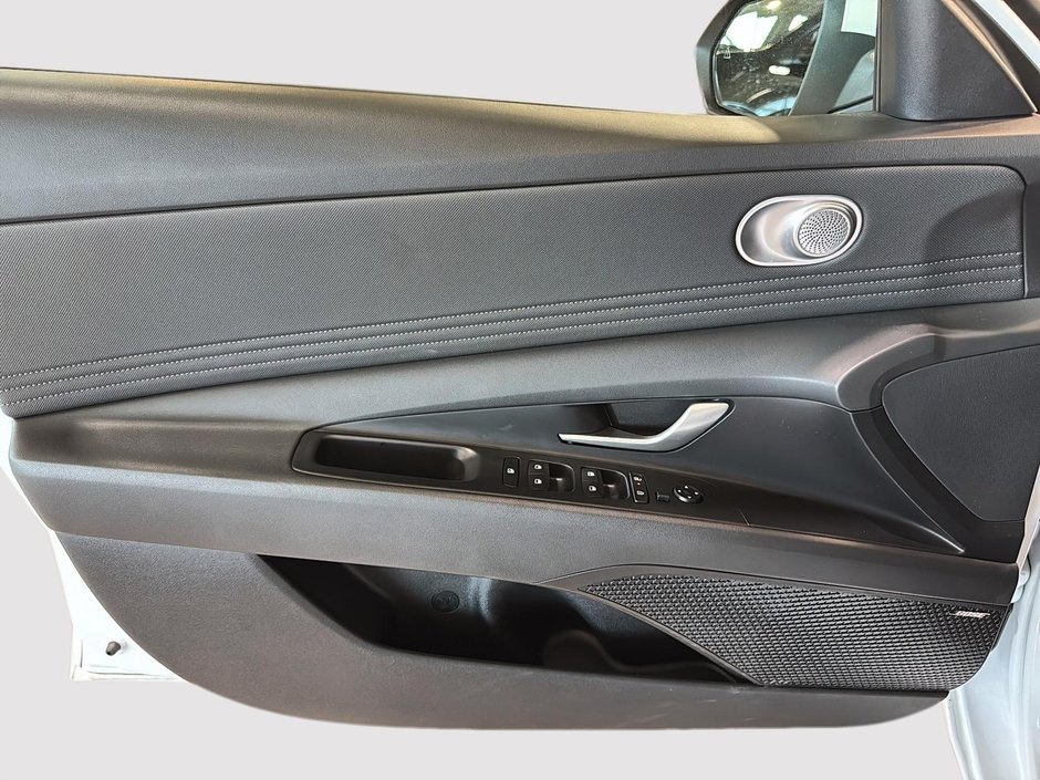 2025 Hyundai Elantra Hybrid LUXURY TOIT OUVRANT GPS SIEGES CHAUFFANTS BOSE-13