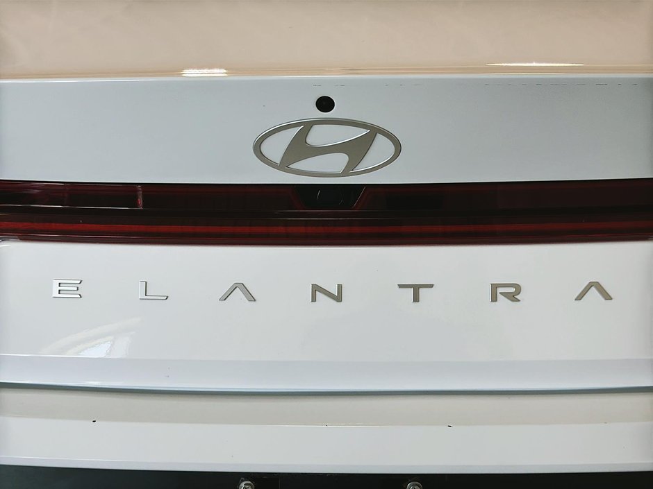 2025 Hyundai Elantra Hybrid LUXURY TOIT OUVRANT GPS SIEGES CHAUFFANTS BOSE-7