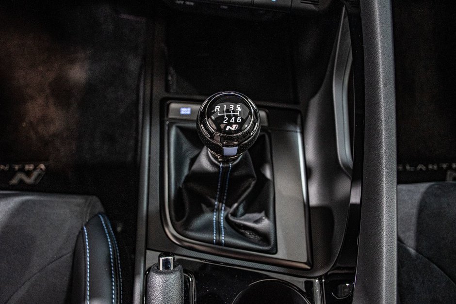 Hyundai Elantra N 276 HP TOIT NAVI BOSE CARPLAY CUIR/ALCANTARA 2023-33