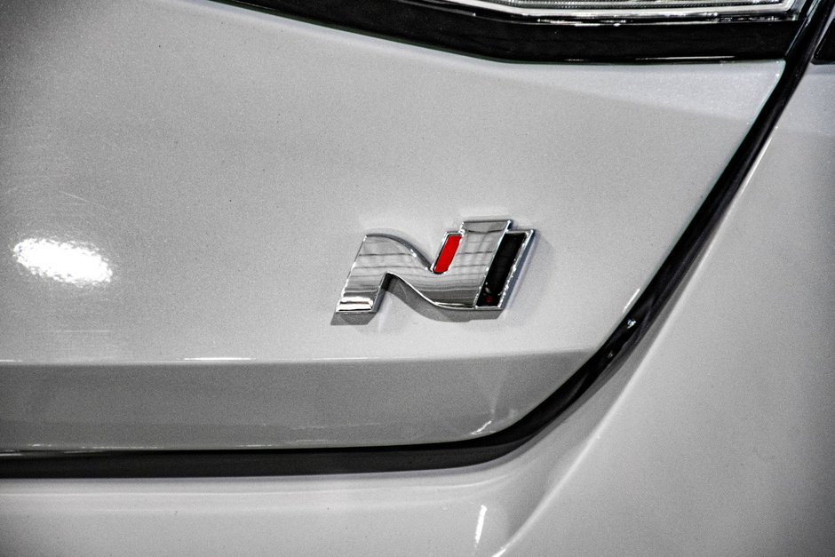 Hyundai Elantra N 276 HP TOIT NAVI BOSE CARPLAY CUIR/ALCANTARA 2023-15