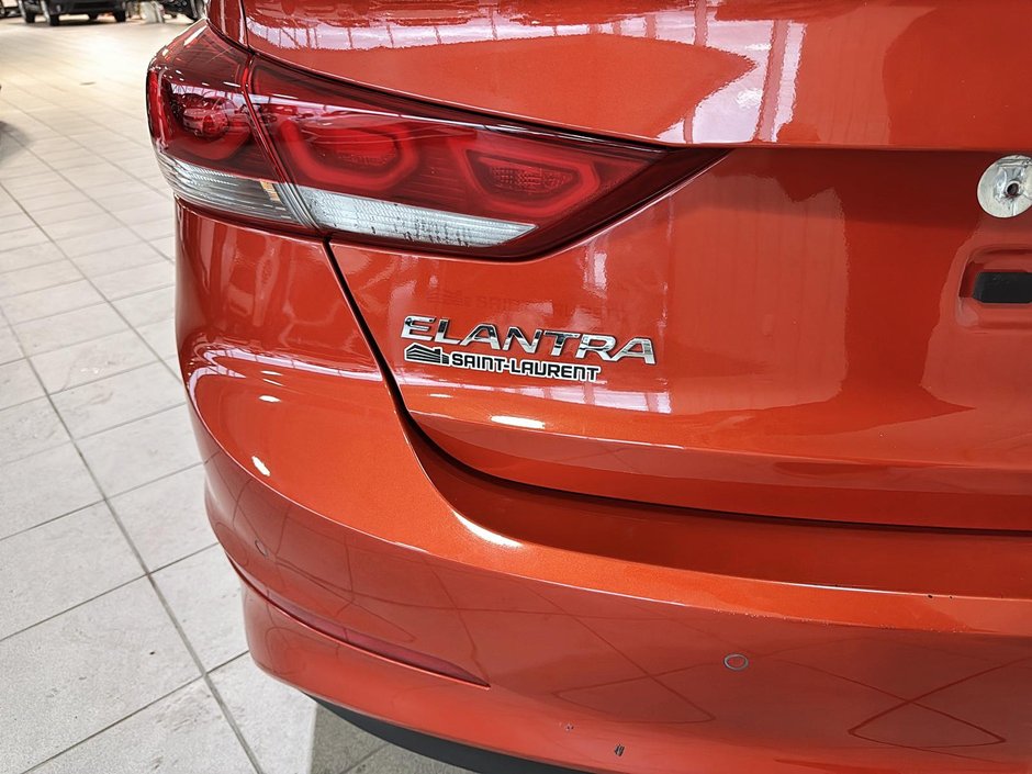 Hyundai Elantra LIMITED GPS CUIR CARPLAY TOIT 2017-12