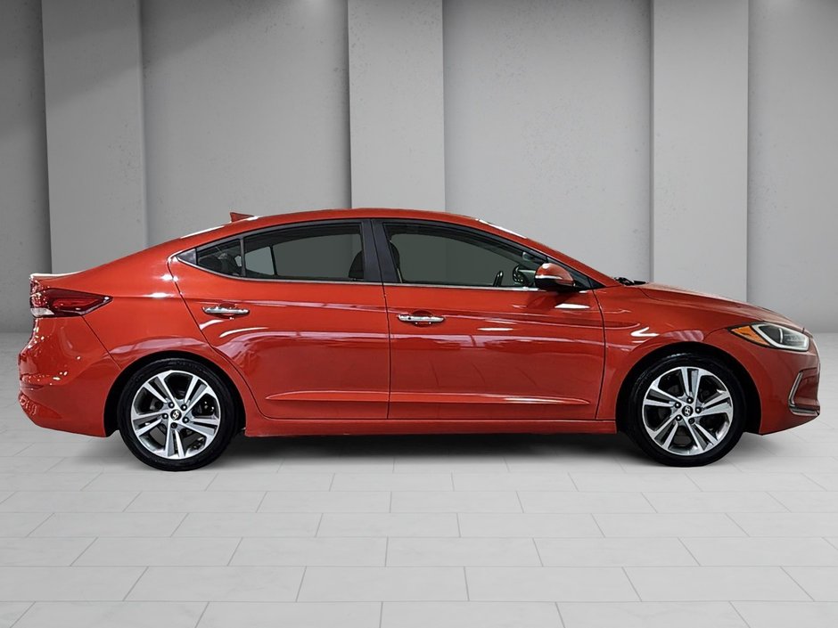 Hyundai Elantra LIMITED GPS CUIR CARPLAY TOIT 2017-16