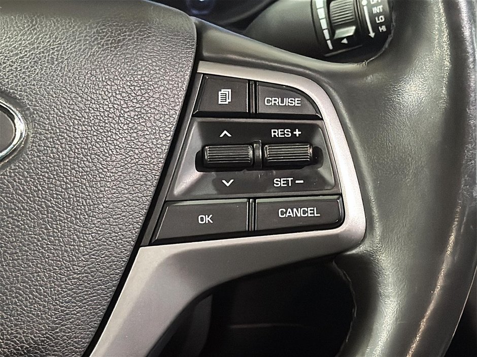 Hyundai Elantra LIMITED GPS CUIR CARPLAY TOIT 2017-36