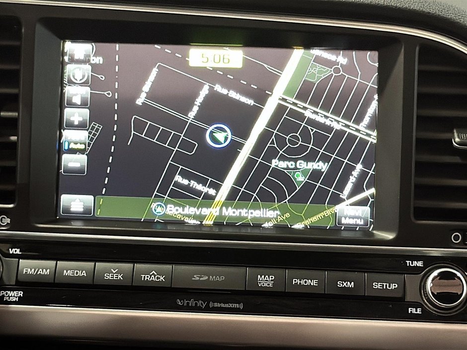 Hyundai Elantra LIMITED GPS CUIR CARPLAY TOIT 2017-28
