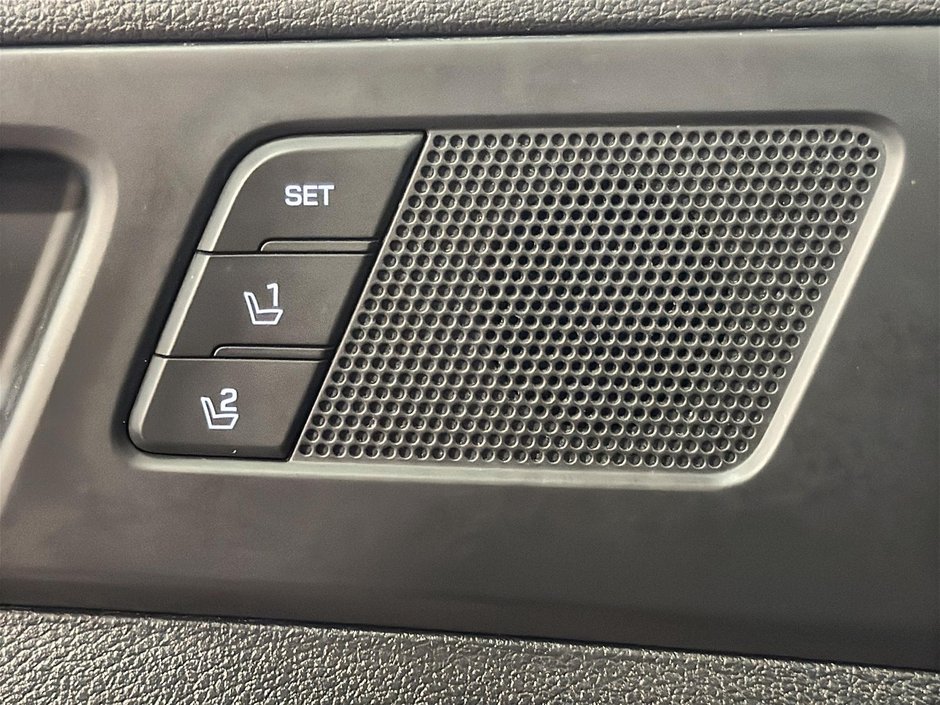 Hyundai Elantra LIMITED GPS CUIR CARPLAY TOIT 2017-39