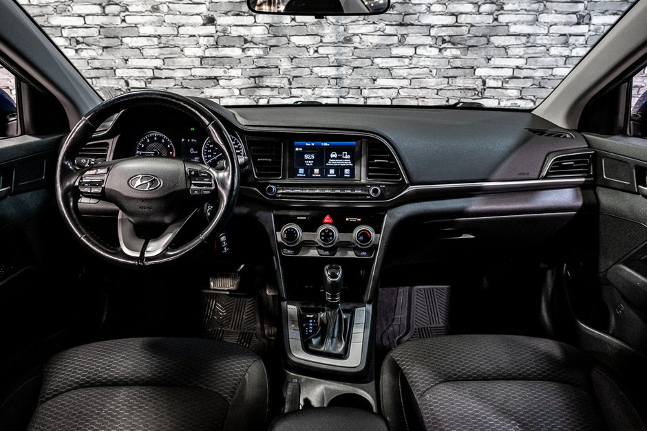 Hyundai Elantra PREFERRED SIÈGES CHAUFFANTS CAMERA APPLE CARPLAY 2020-3