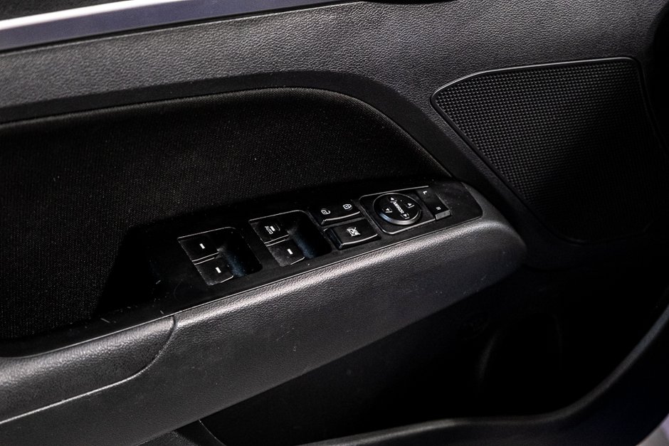 Hyundai Elantra PREFERRED SIÈGES CHAUFFANTS CAMERA APPLE CARPLAY 2020-15