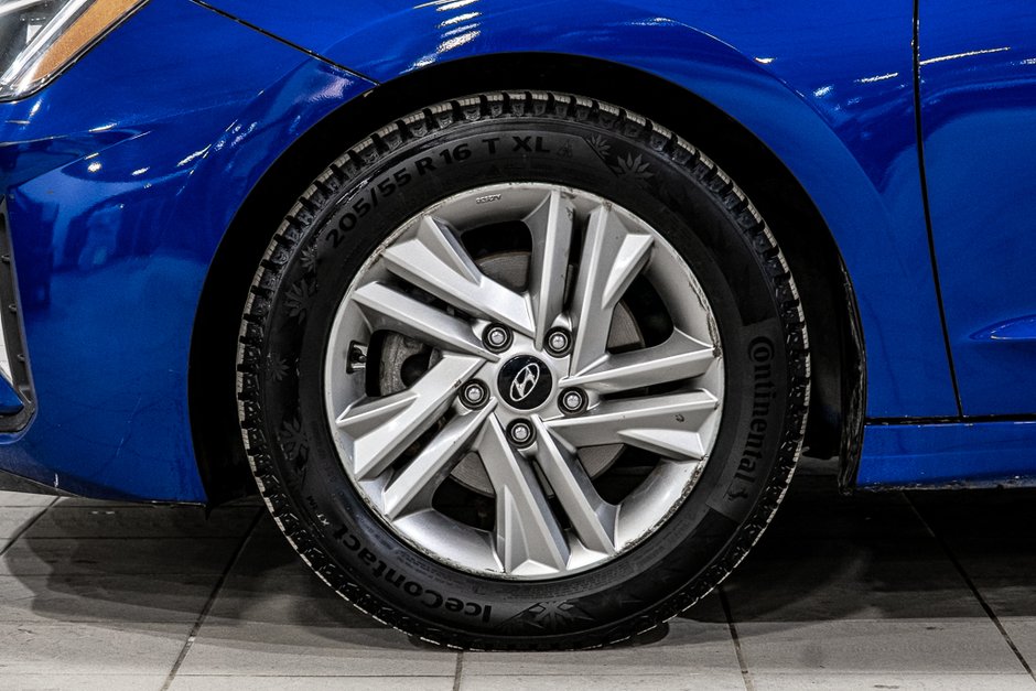 Hyundai Elantra PREFERRED SIÈGES CHAUFFANTS CAMERA APPLE CARPLAY 2020-2