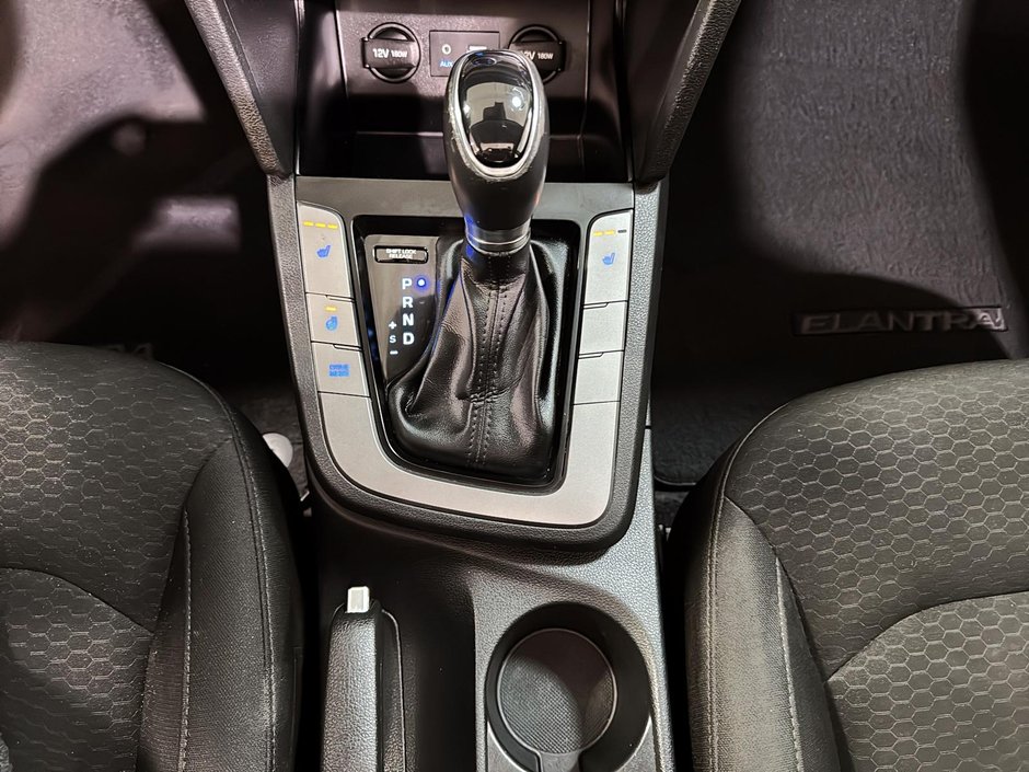 Hyundai Elantra PREFERRED SUN & SAFETY TOIT OUVRANT CAMERA CARPLAY 2020-26