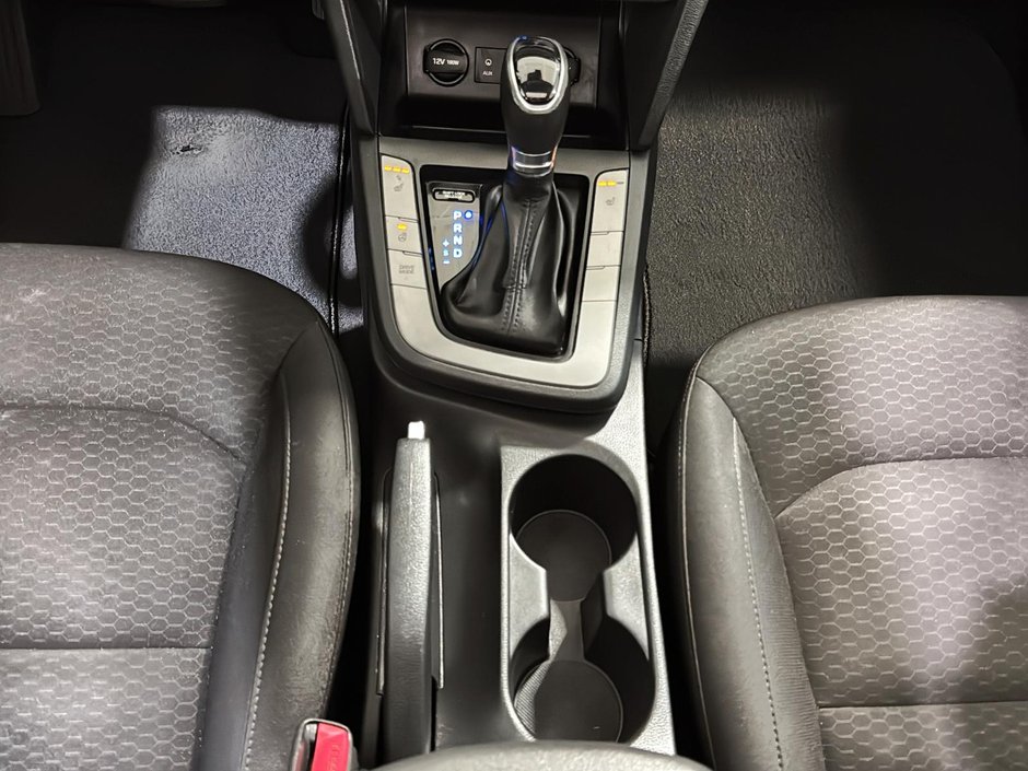Hyundai Elantra PREFERRED SUN & SAFETY TOIT OUVRANT CAMERA CARPLAY 2020-25