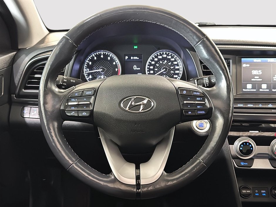 Hyundai Elantra BAS KM PREF. SUN&SAFETY TOIT OUVRANT CAM CARPLAY 2020-29