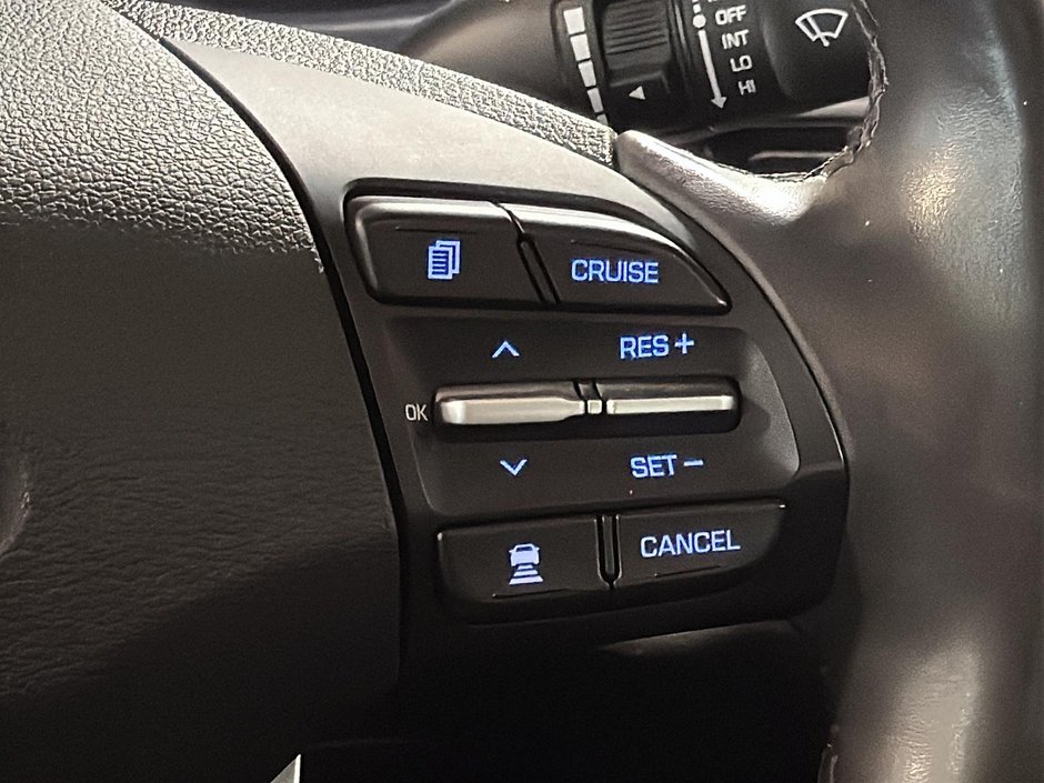 Hyundai Elantra ULTIMATE*BAS KM* TOIT OUVRANT CUIR GPS BLUELINK 2020-38